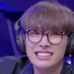 Meet your Posher, Malika